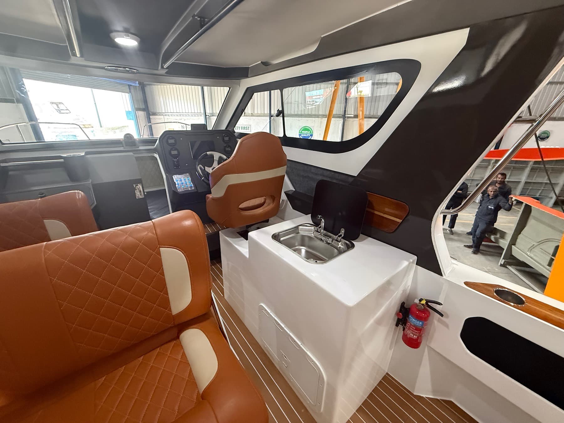 Outrunner F7NINE cabin and cockpit seating